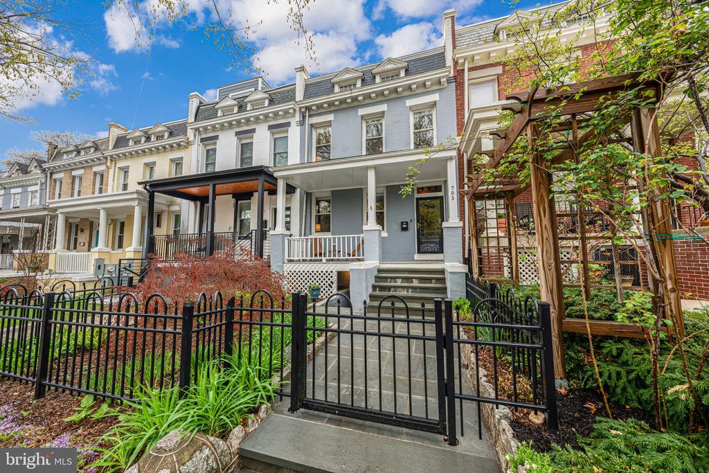 703 TAYLOR STREET NW