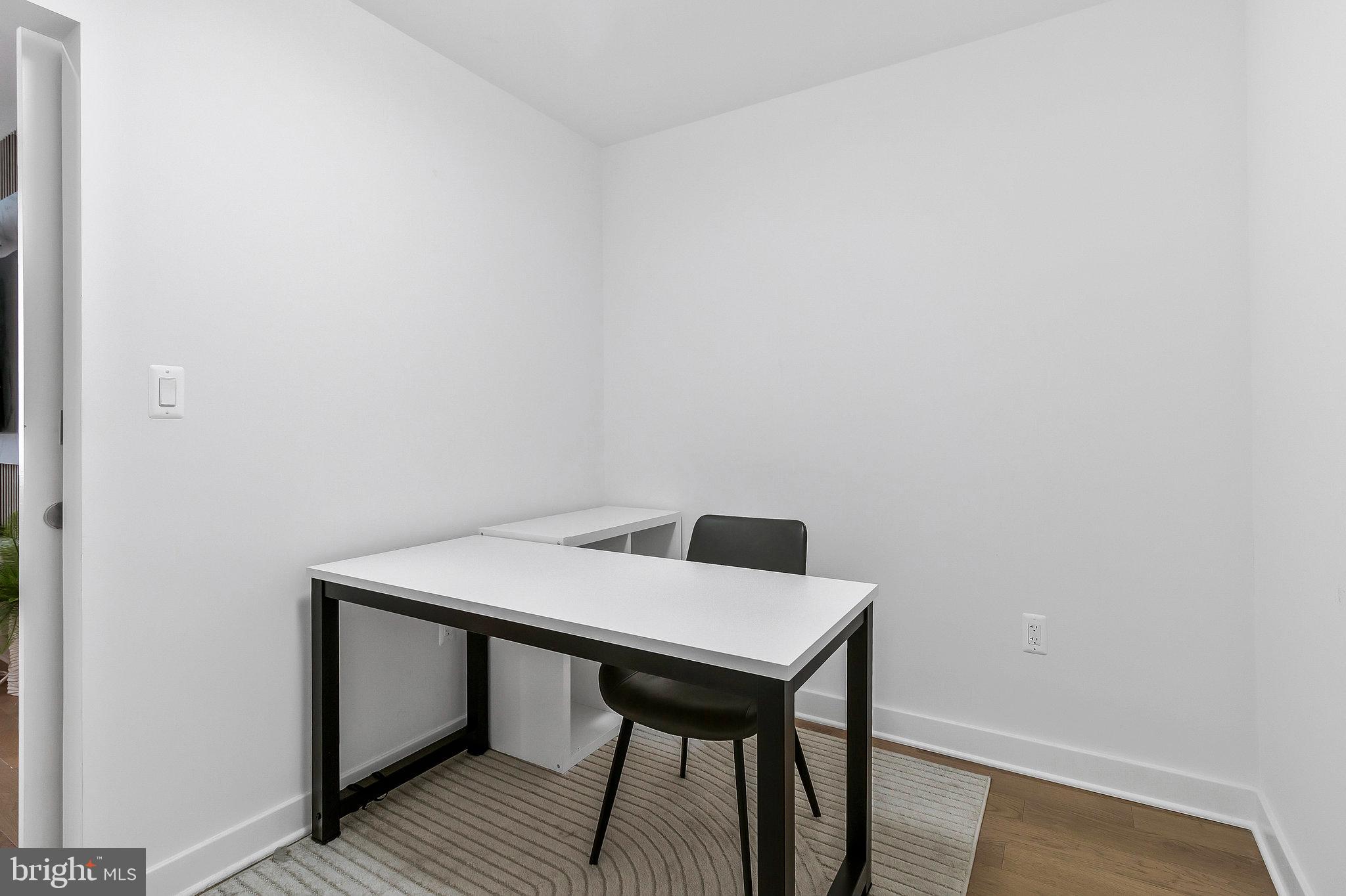 37 L St SE #101