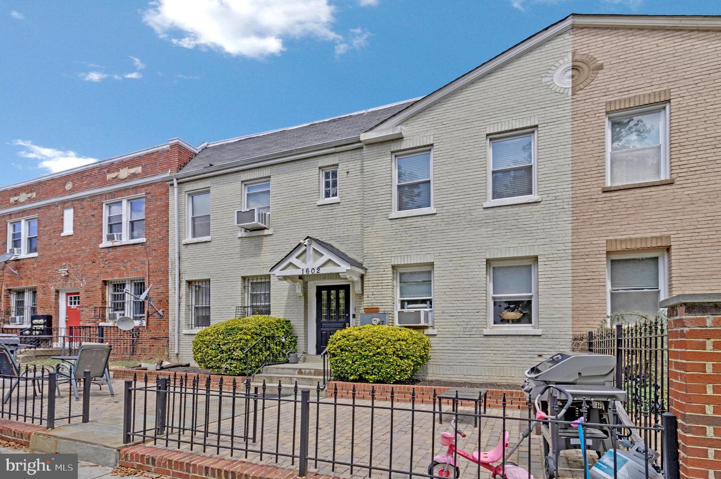 1602 Isherwood St NE #3