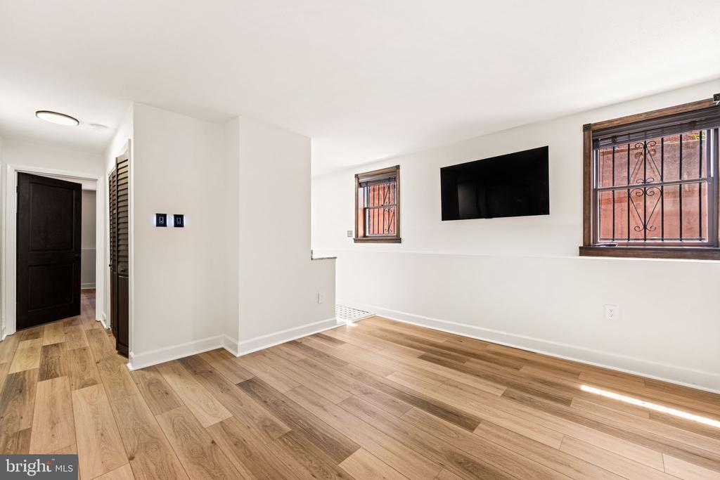 333 2ND STREET NE 106