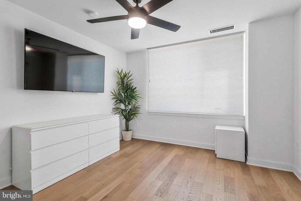 37 L STREET SE 101