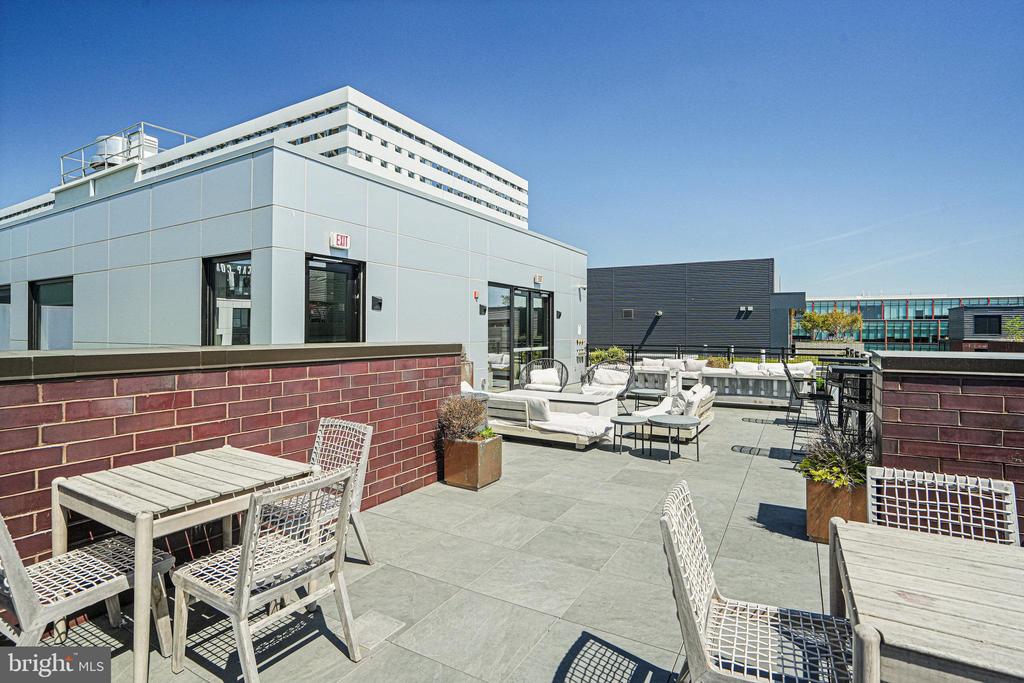 37 L STREET SE 101