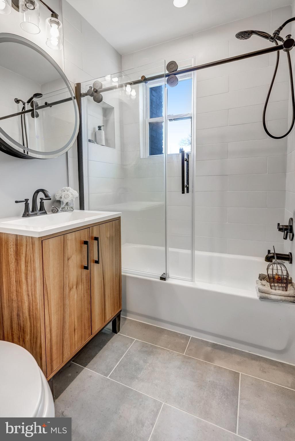 761 KENNEDY STREET NE