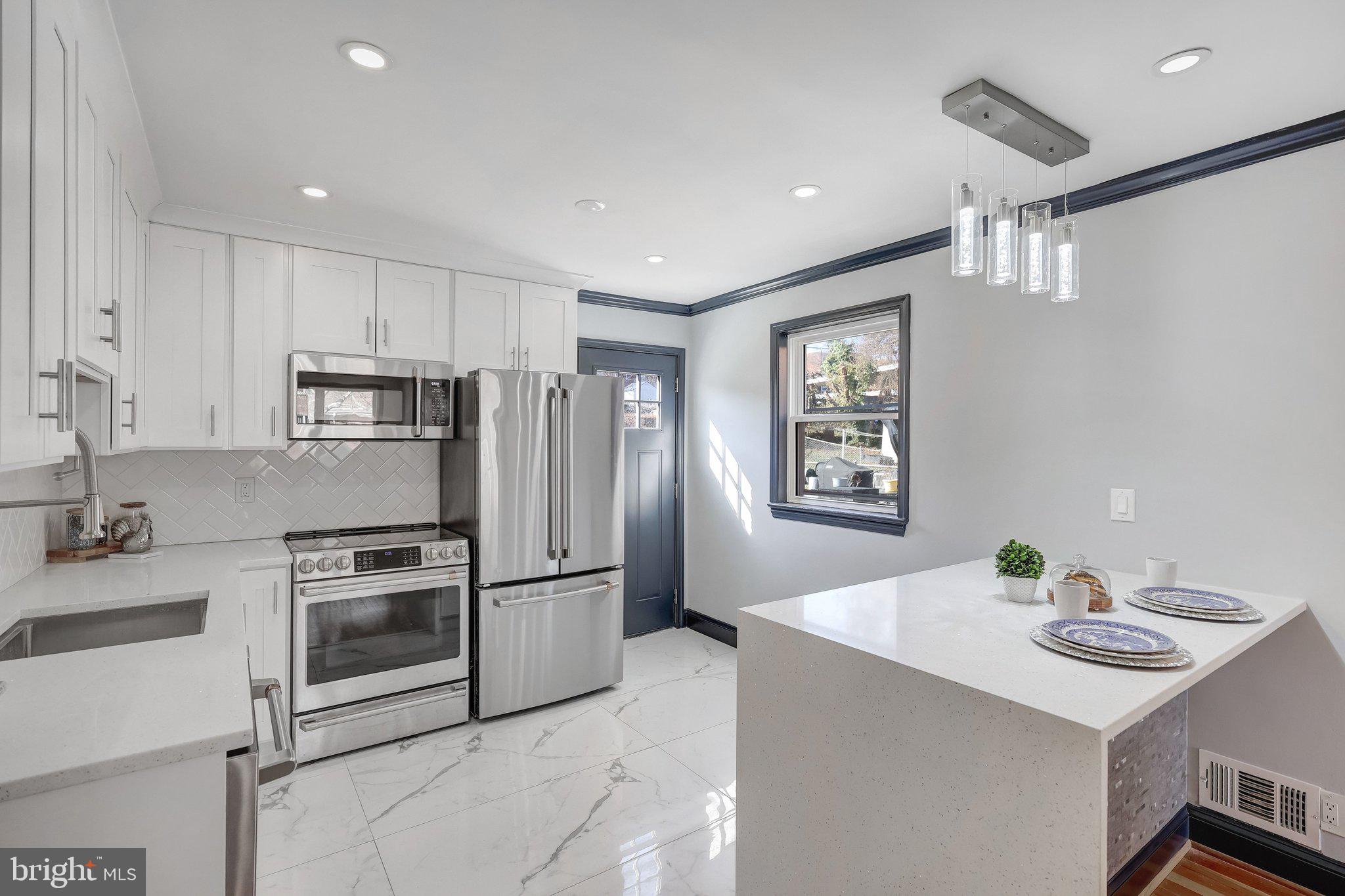 761 KENNEDY STREET NE