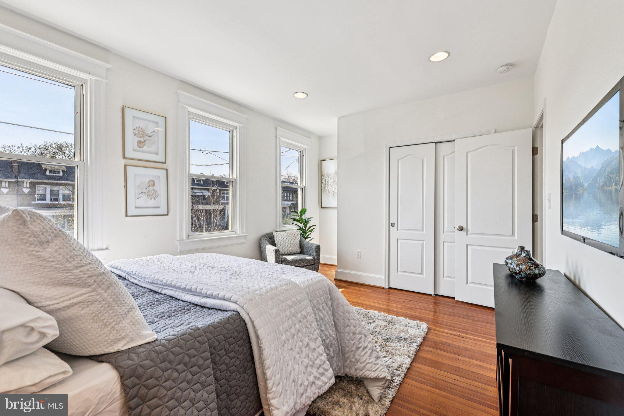 617 FARRAGUT STREET NW