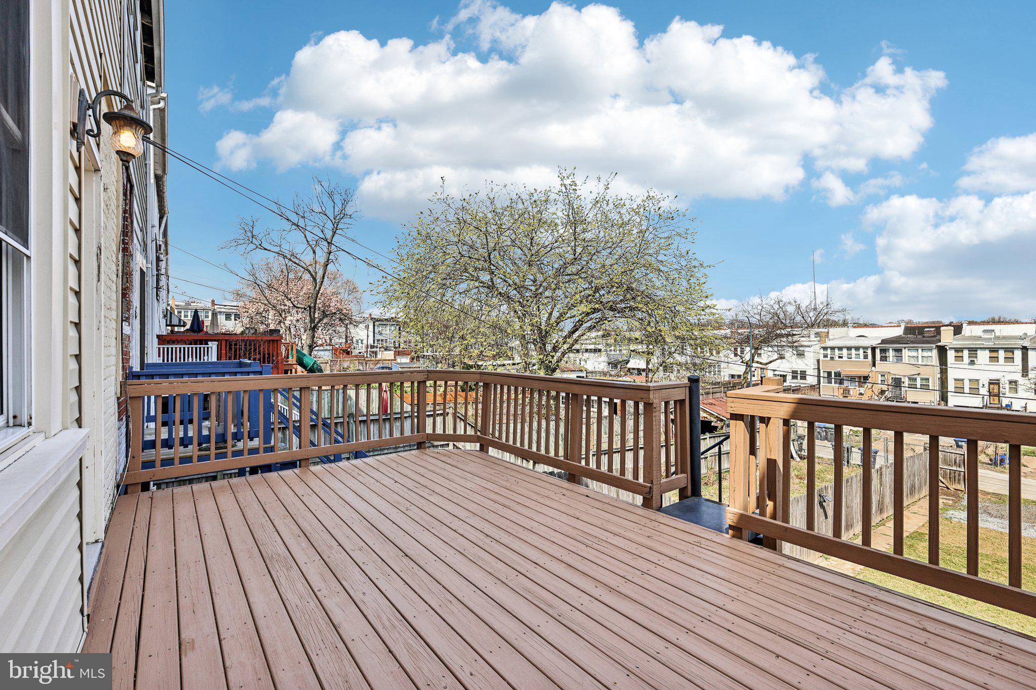 617 FARRAGUT STREET NW