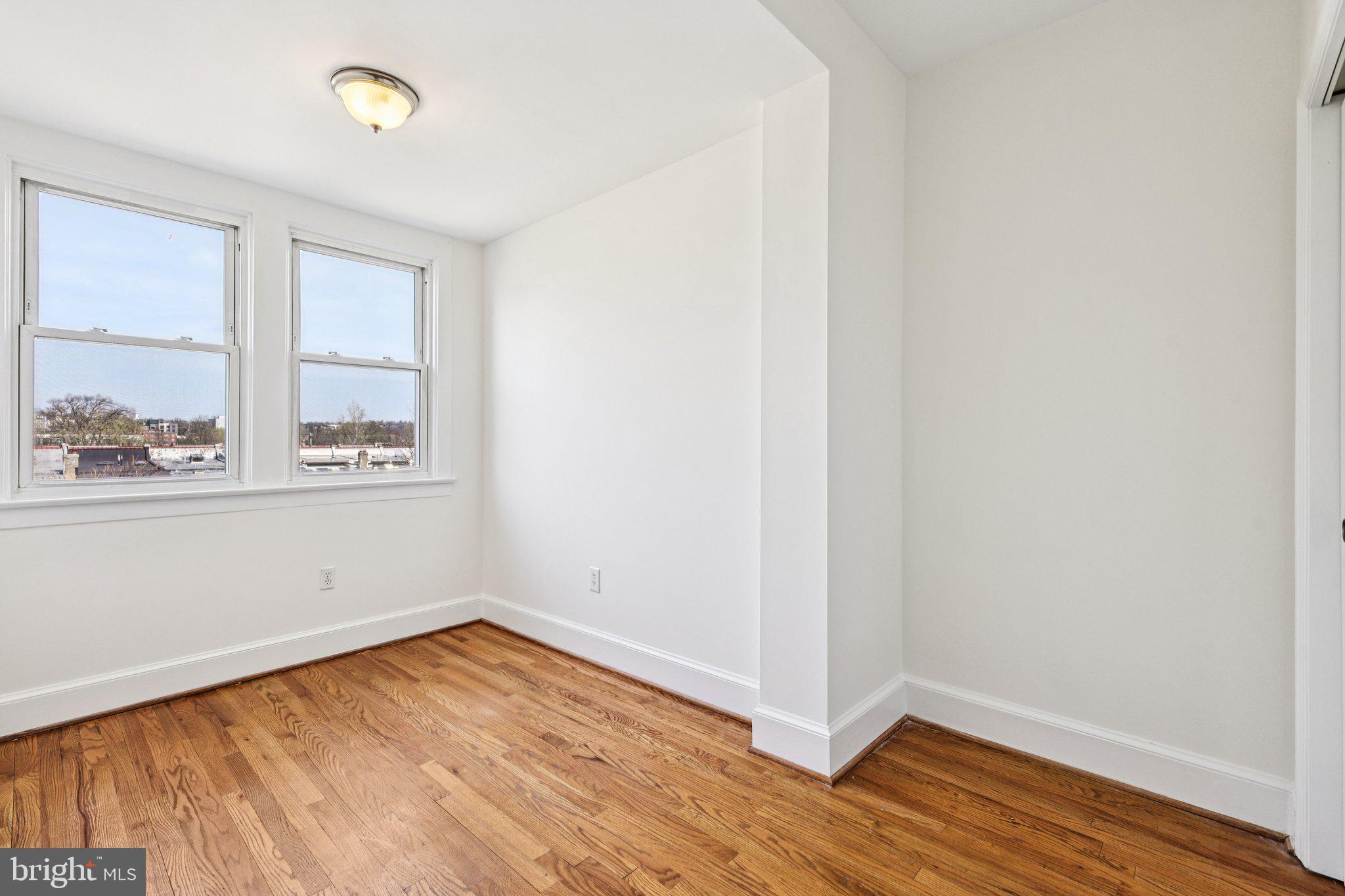 617 FARRAGUT STREET NW