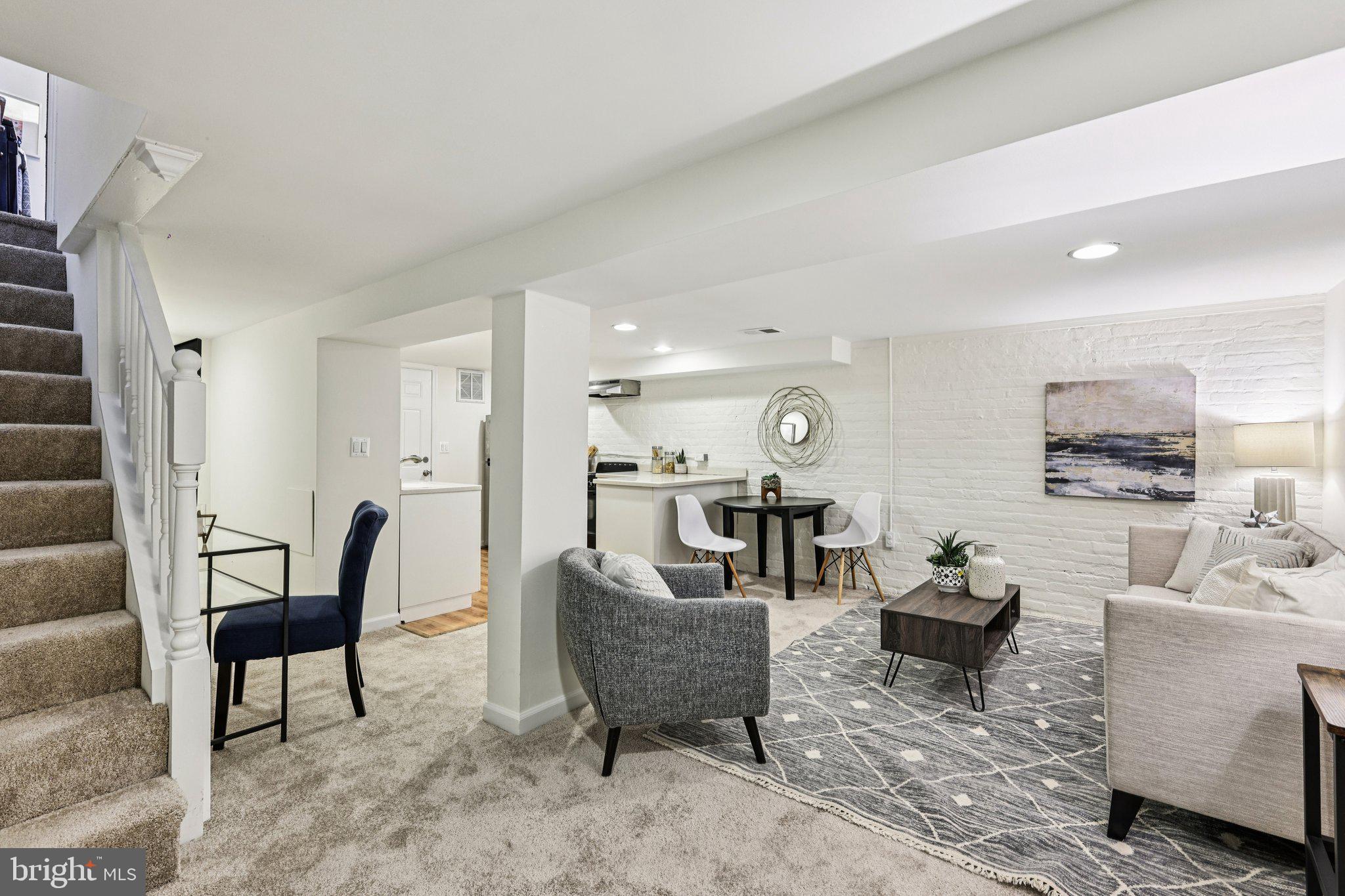 617 FARRAGUT STREET NW