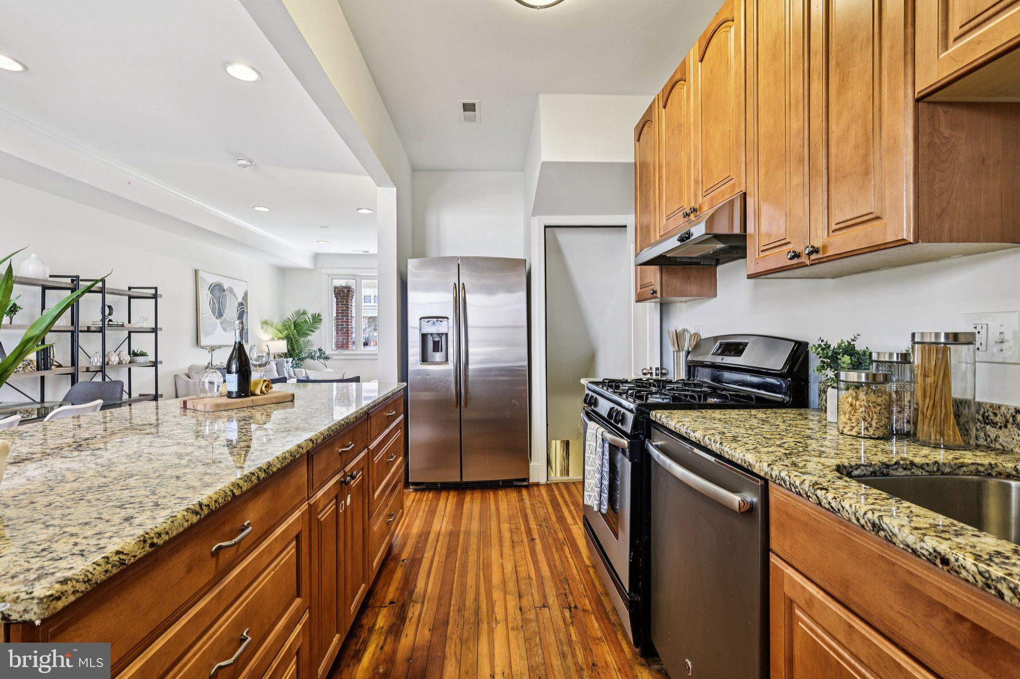 617 FARRAGUT STREET NW