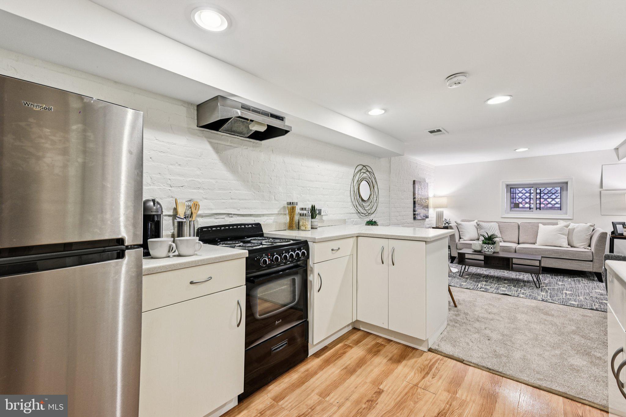 617 FARRAGUT STREET NW