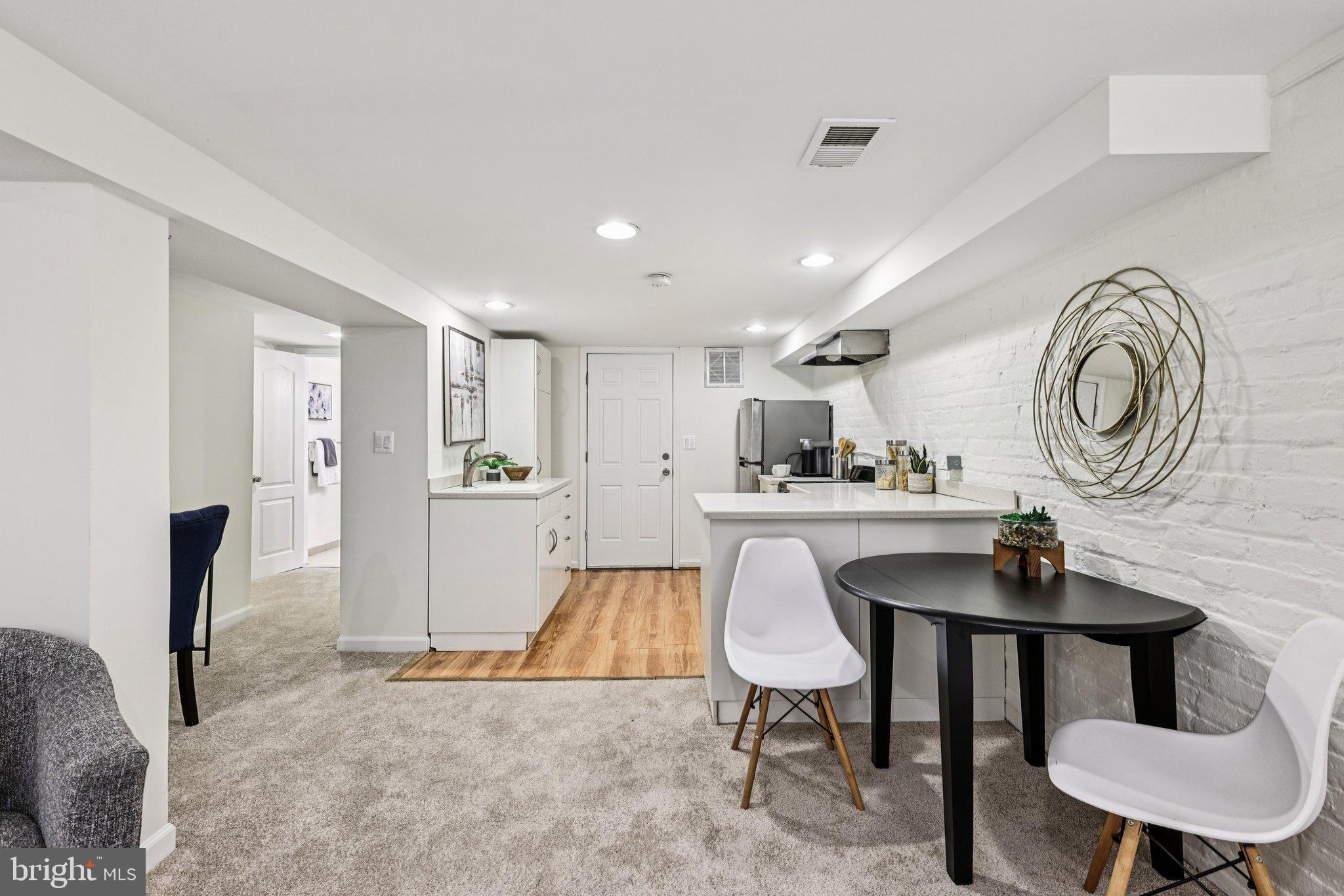 617 FARRAGUT STREET NW