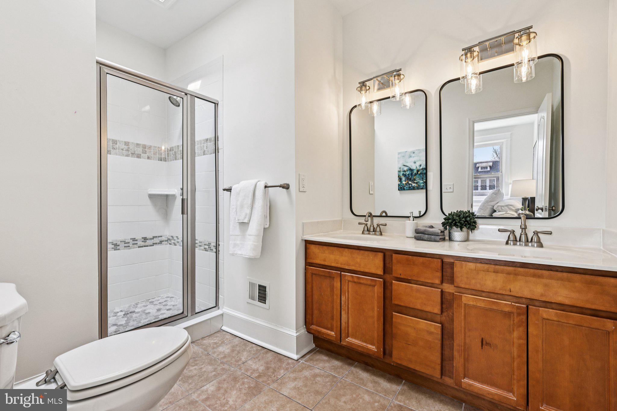 617 FARRAGUT STREET NW