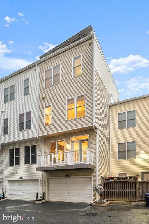 1010 4TH STREET SE