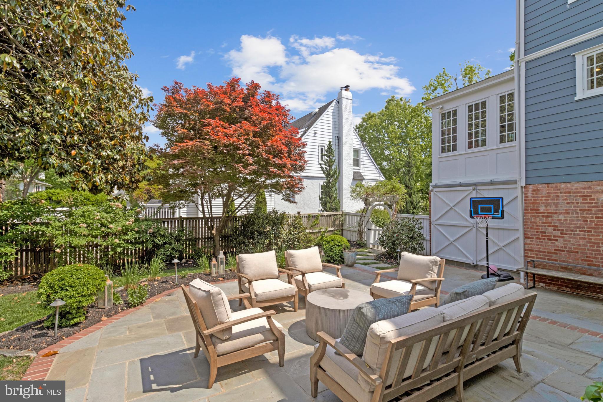 3711 MCKINLEY STREET NW