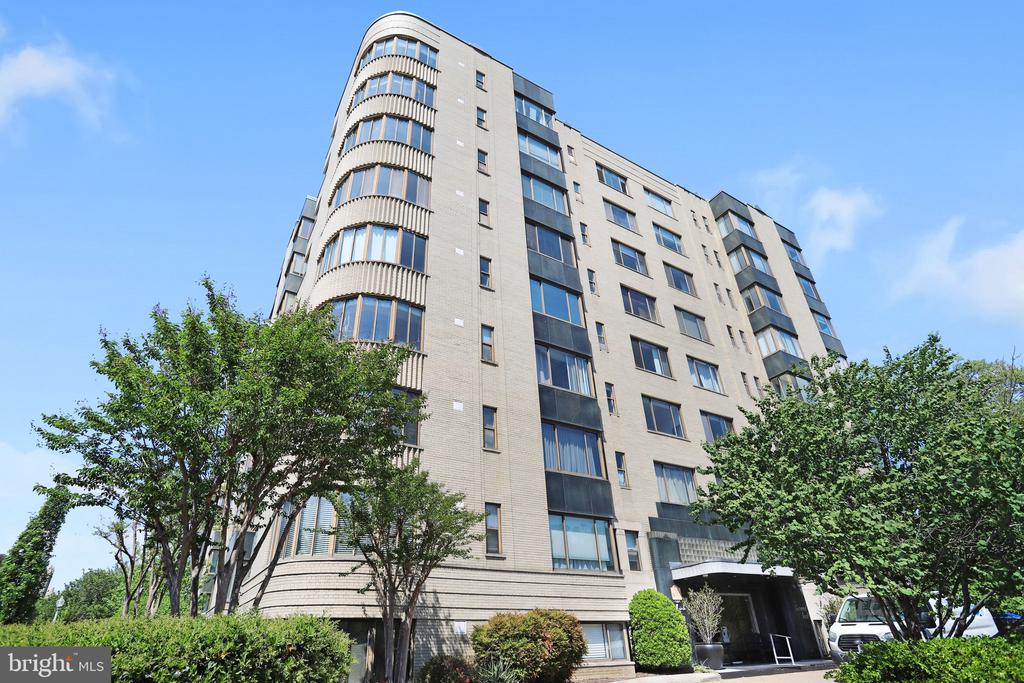 1 SCOTT CIRCLE NW 302