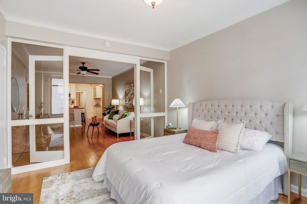 1 SCOTT CIRCLE NW 302