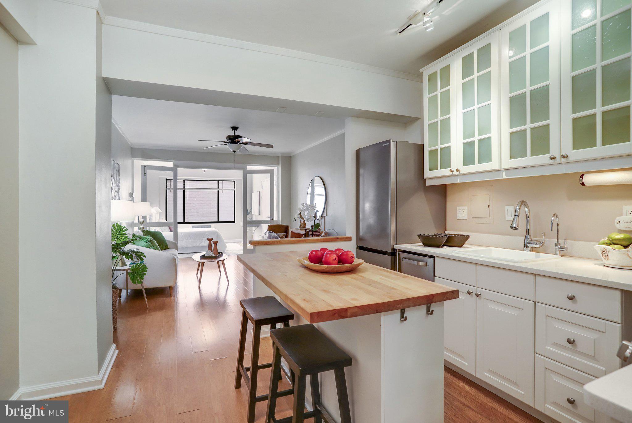 1 SCOTT CIRCLE NW 302