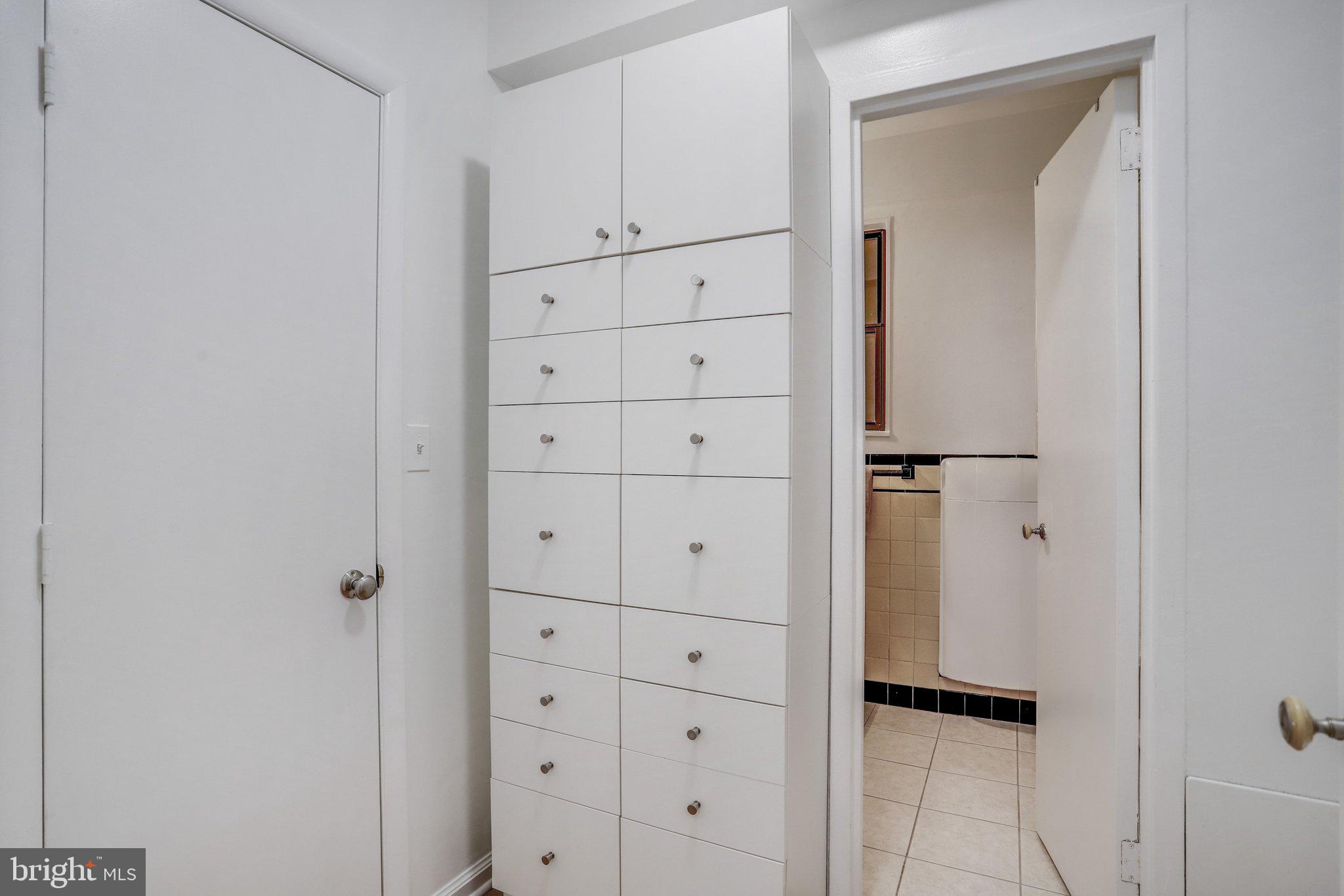 1 SCOTT CIRCLE NW 302
