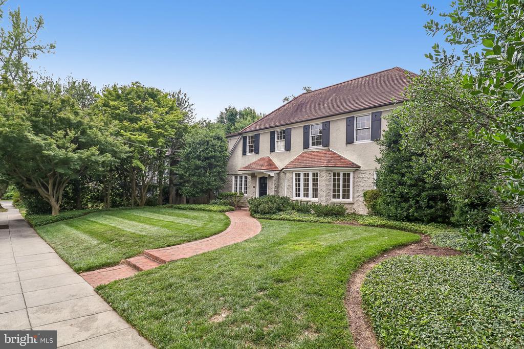 2920 44TH PLACE NW