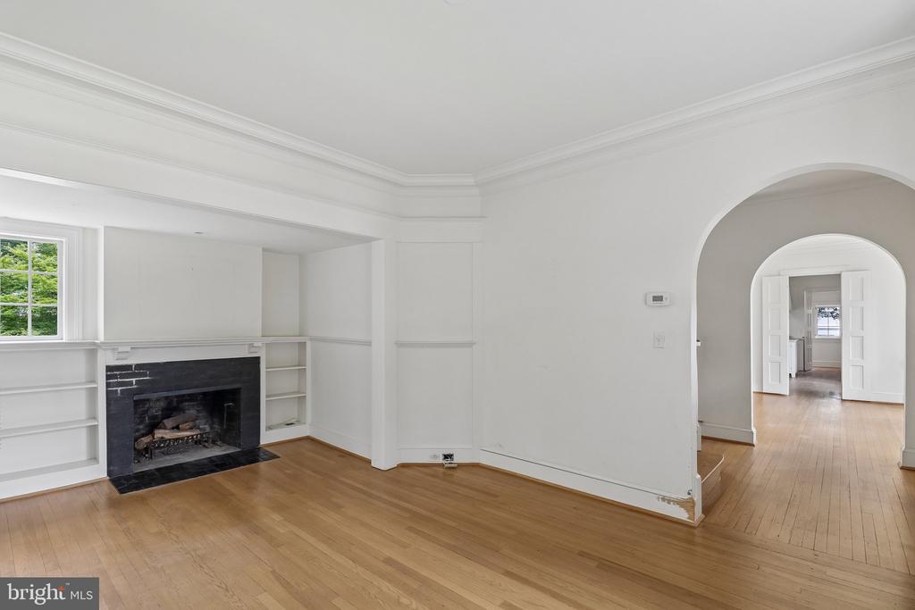 2920 44TH PLACE NW
