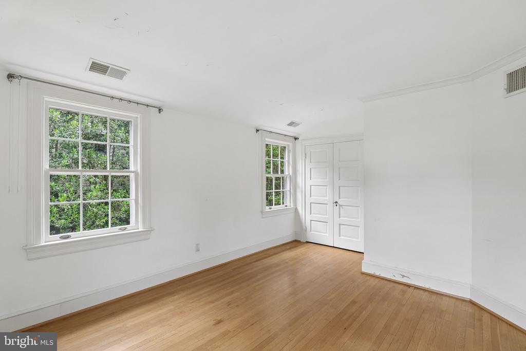 2920 44TH PLACE NW