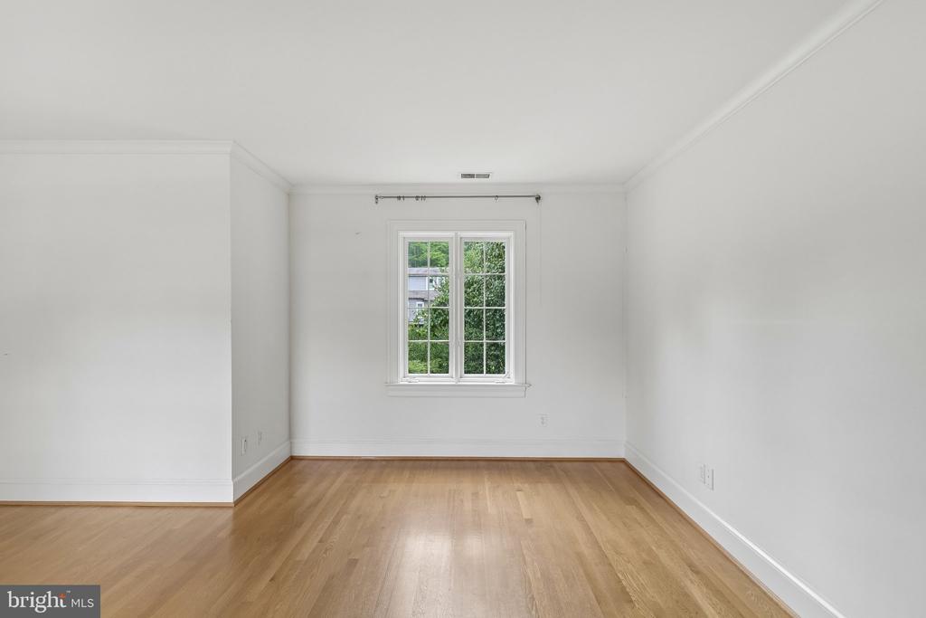 2920 44TH PLACE NW