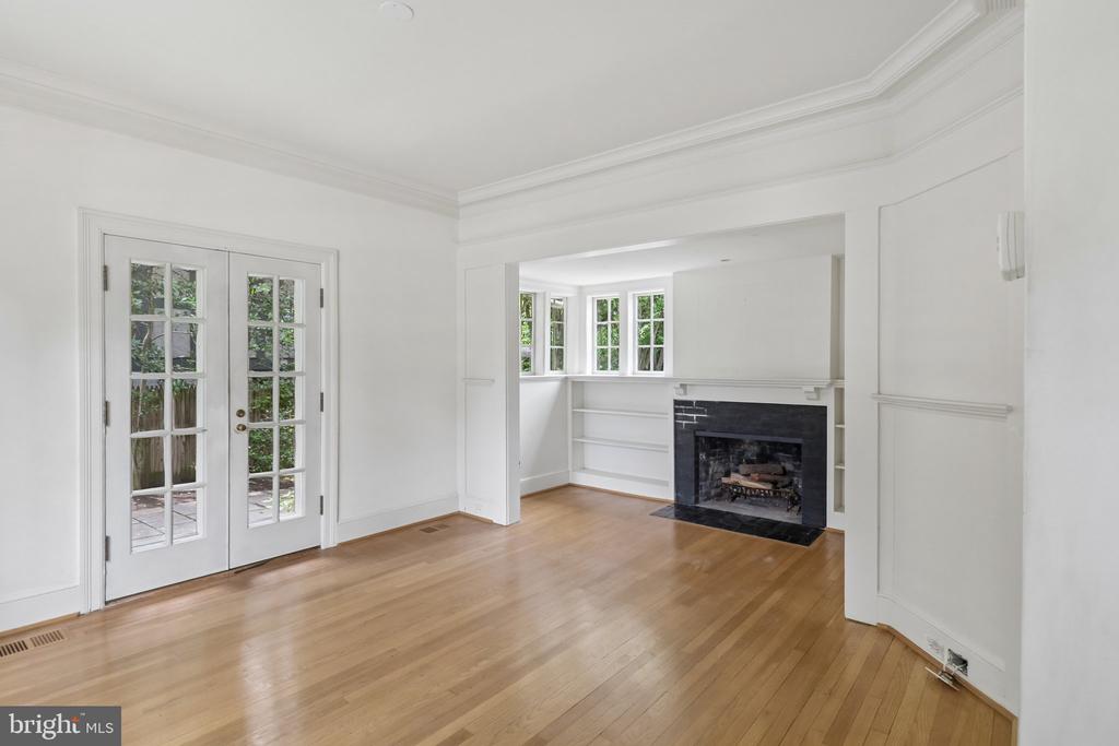 2920 44TH PLACE NW