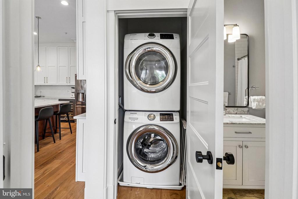 504 C STREET NE Unit: 4