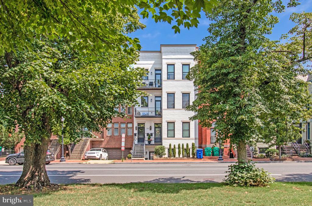 504 C STREET NE Unit: 4
