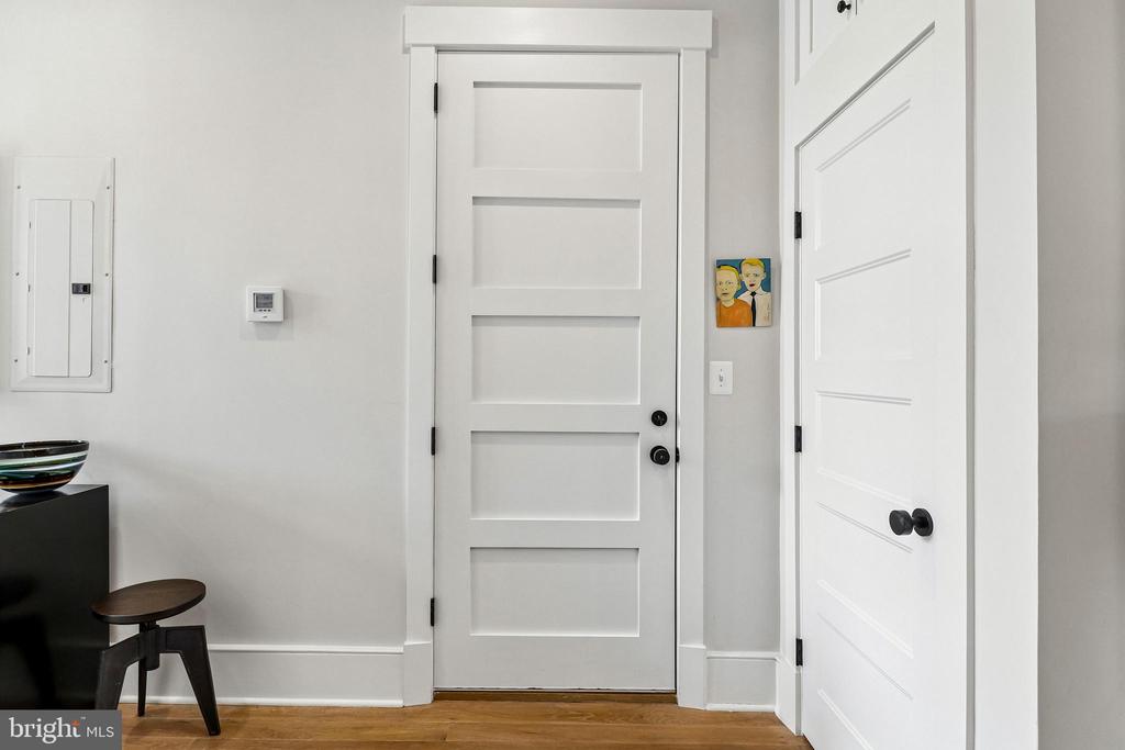 504 C STREET NE Unit: 4