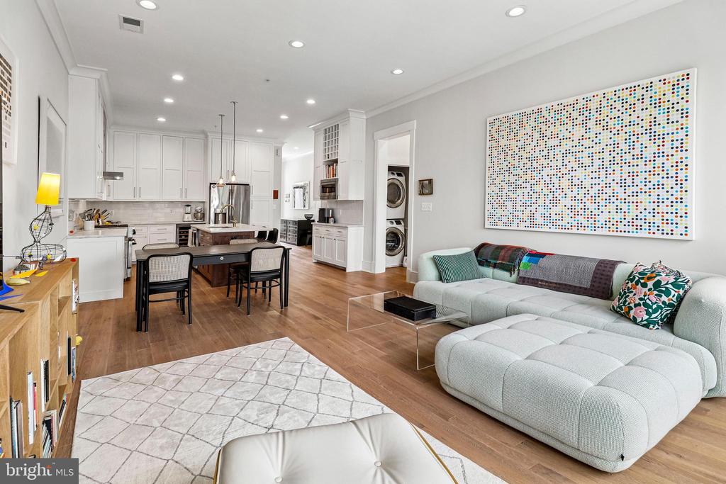 504 C STREET NE Unit: 4