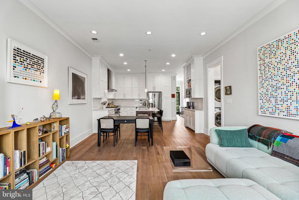 504 C STREET NE Unit: 4