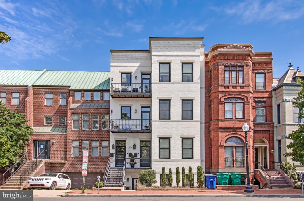 504 C STREET NE Unit: 4