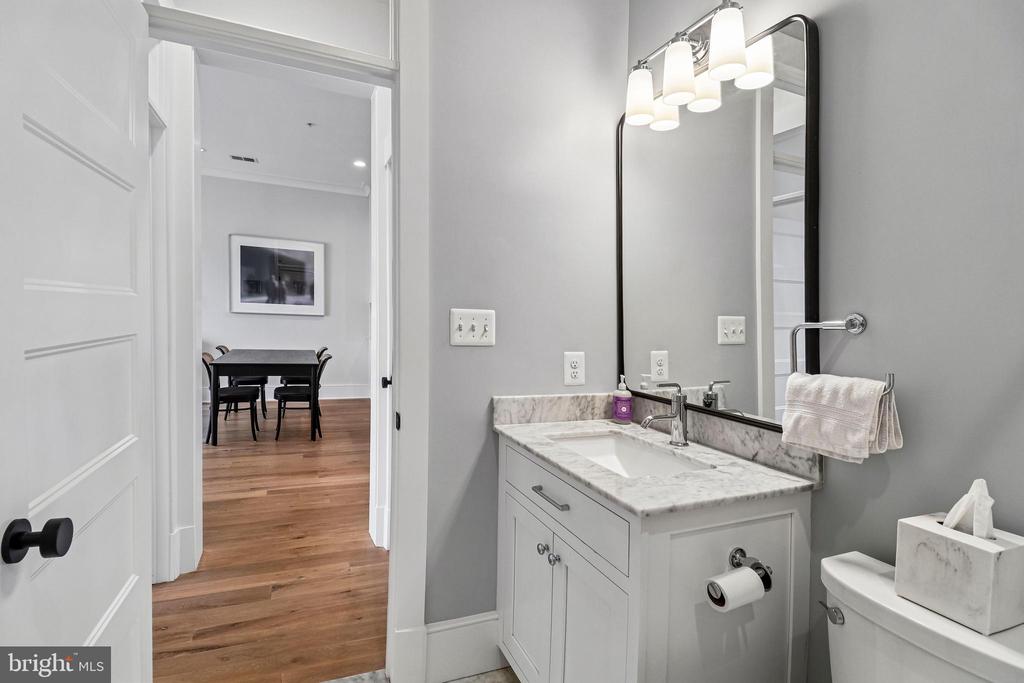 504 C STREET NE Unit: 4