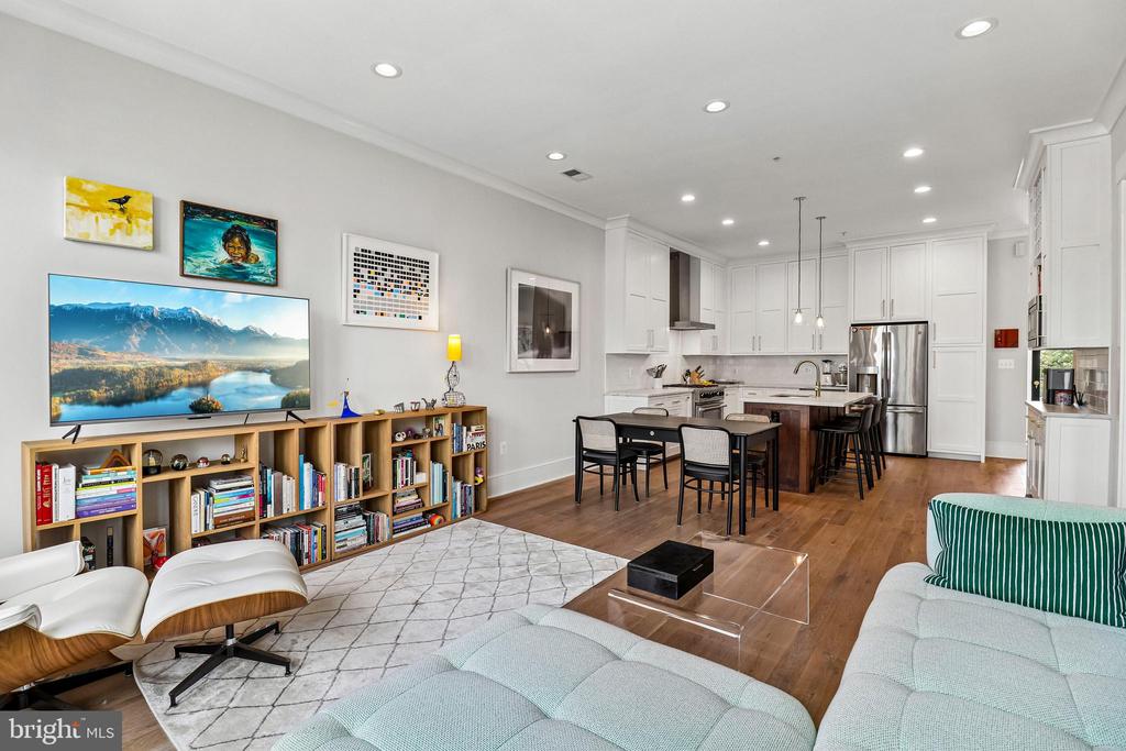 504 C STREET NE Unit: 4