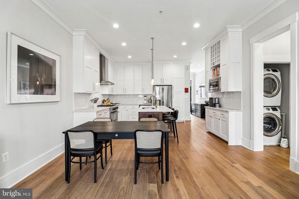 504 C STREET NE Unit: 4