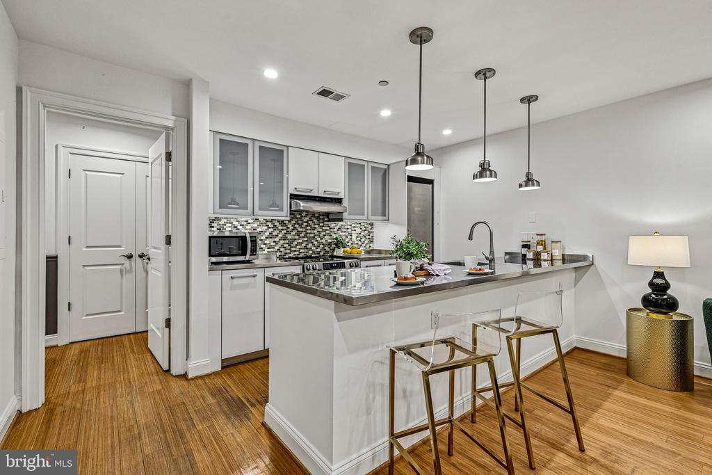 1406 T STREET NW Unit: 1