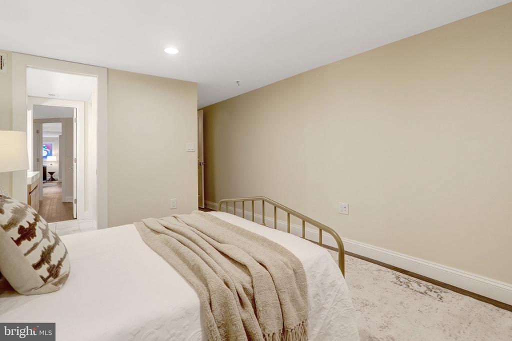 919 O STREET NW Unit: 1