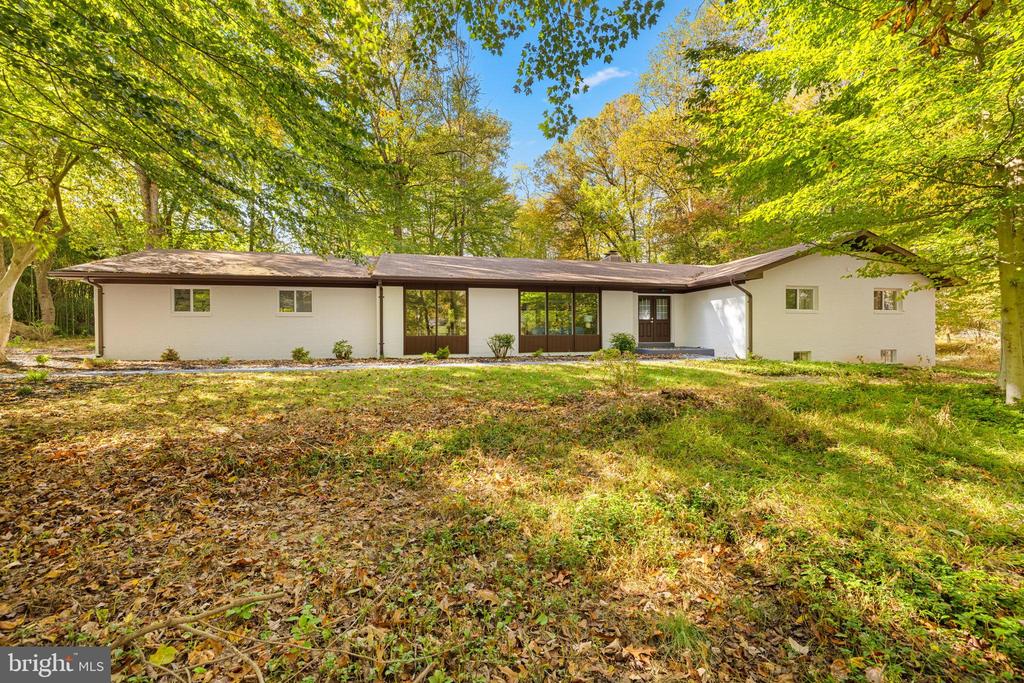 8500 HORSESHOE LANE
