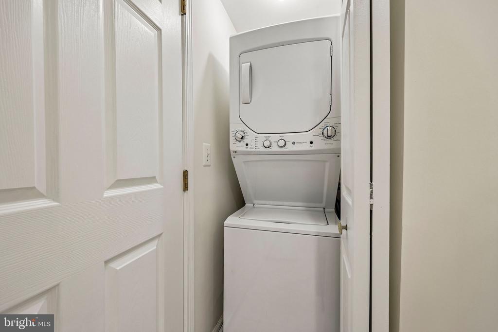 1320 N WAYNE STREET N Unit: 405