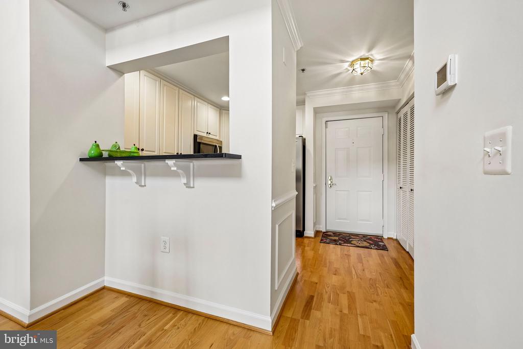 1320 N WAYNE STREET N Unit: 405