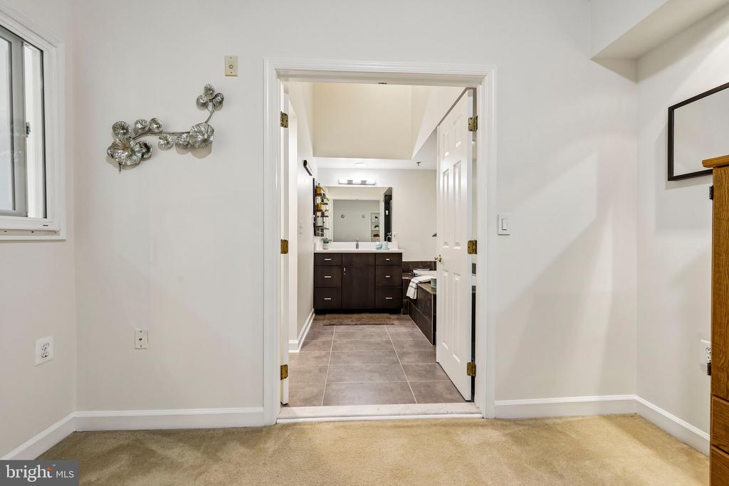 1320 N WAYNE STREET N Unit: 405