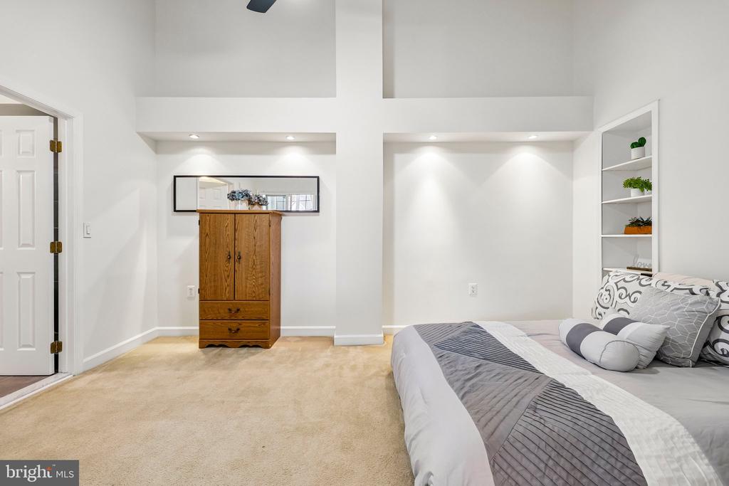 1320 N WAYNE STREET N Unit: 405