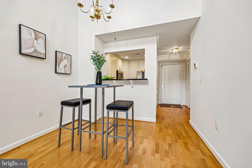1320 N WAYNE STREET N Unit: 405