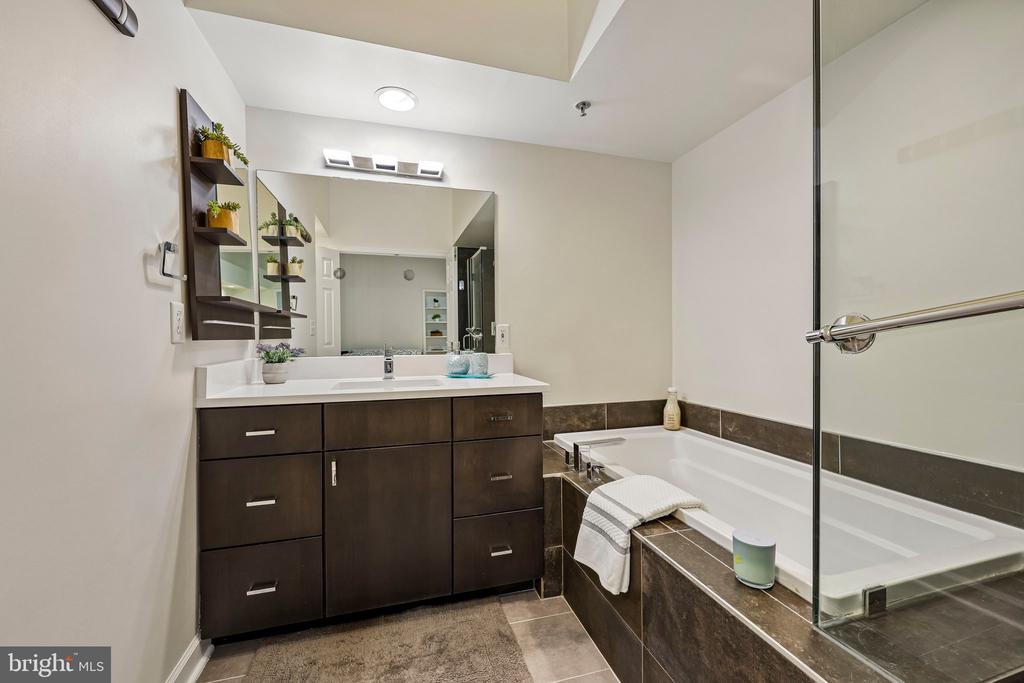 1320 N WAYNE STREET N Unit: 405