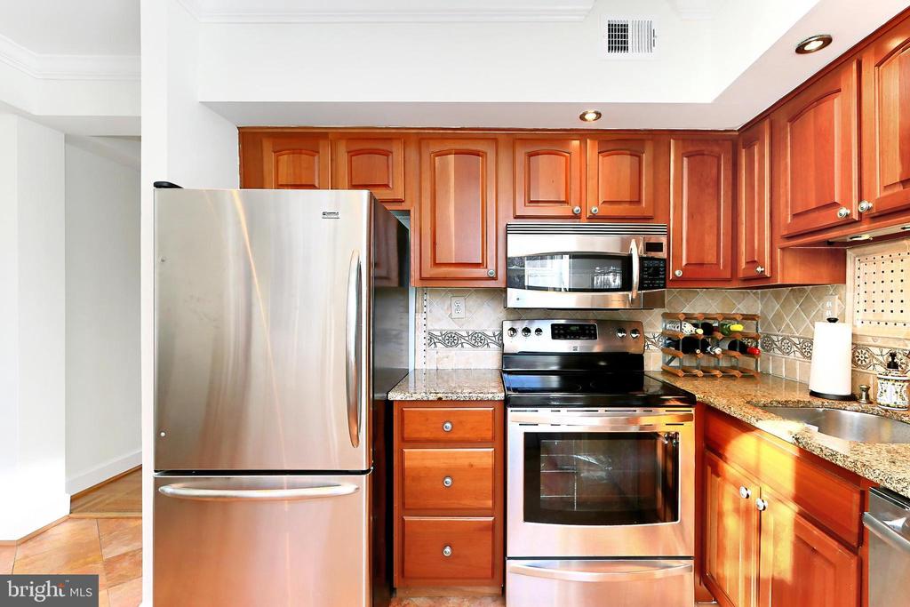 1113 N PITT STREET 1A