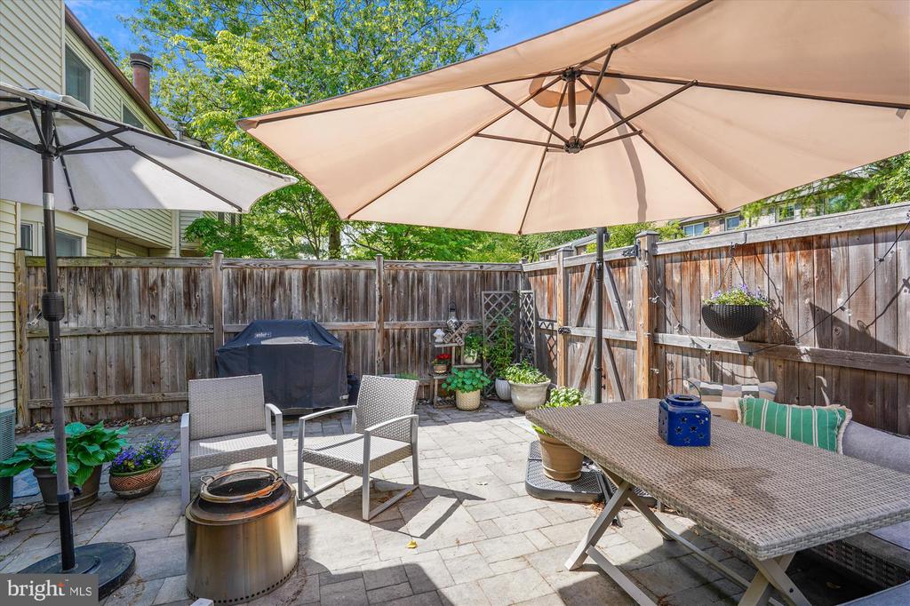 157 W ANNANDALE ROAD