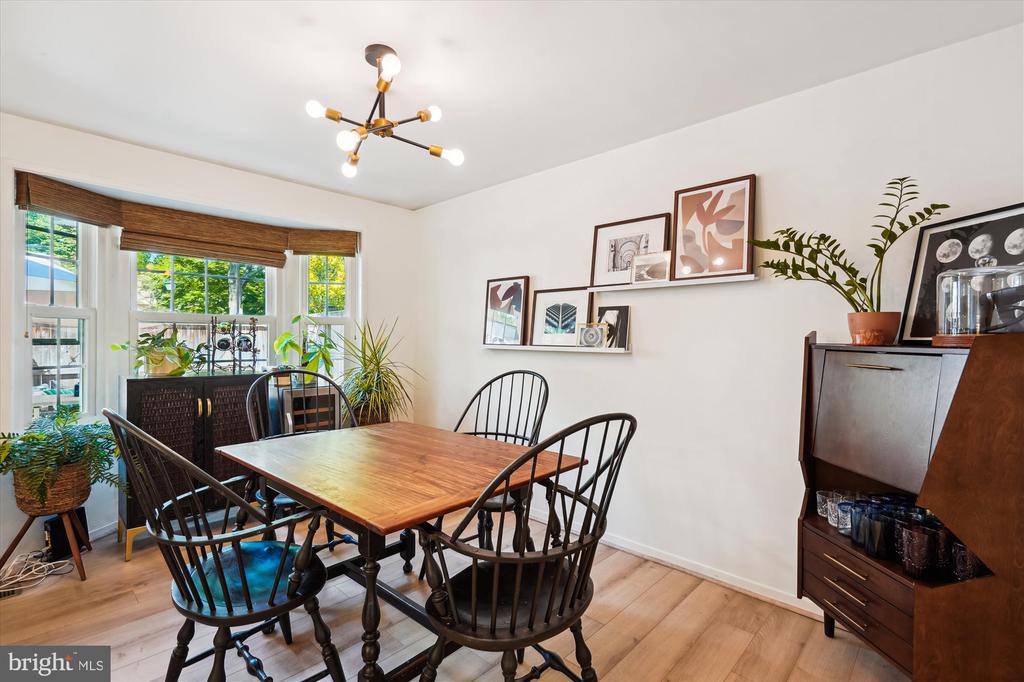 157 W ANNANDALE ROAD