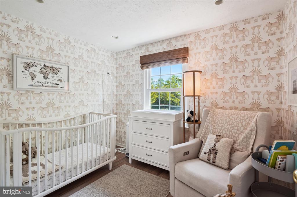 157 W ANNANDALE ROAD