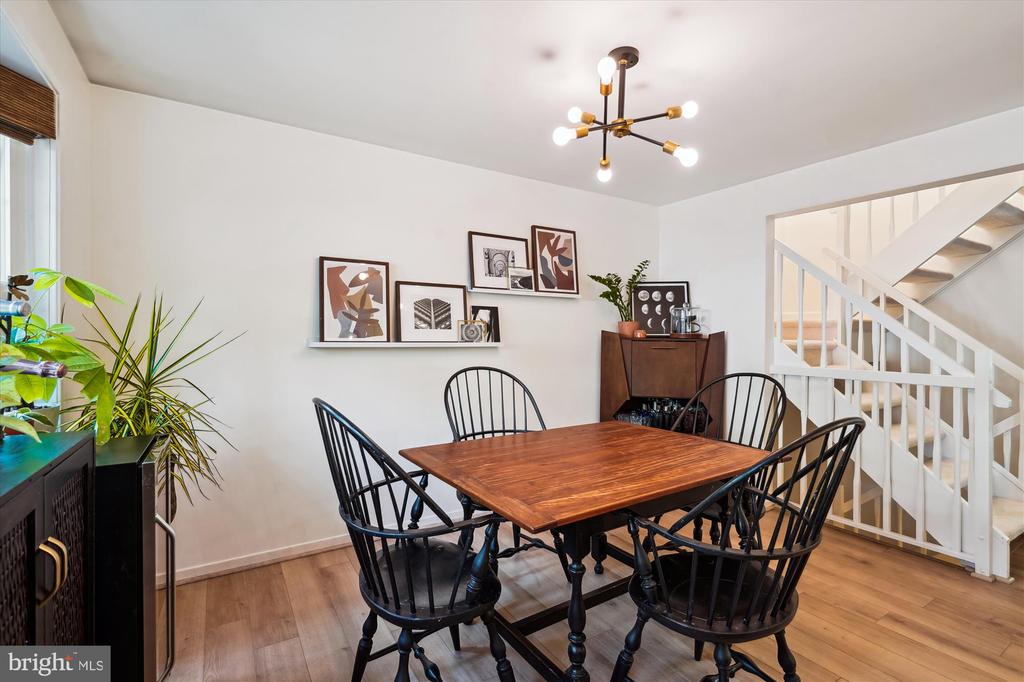 157 W ANNANDALE ROAD